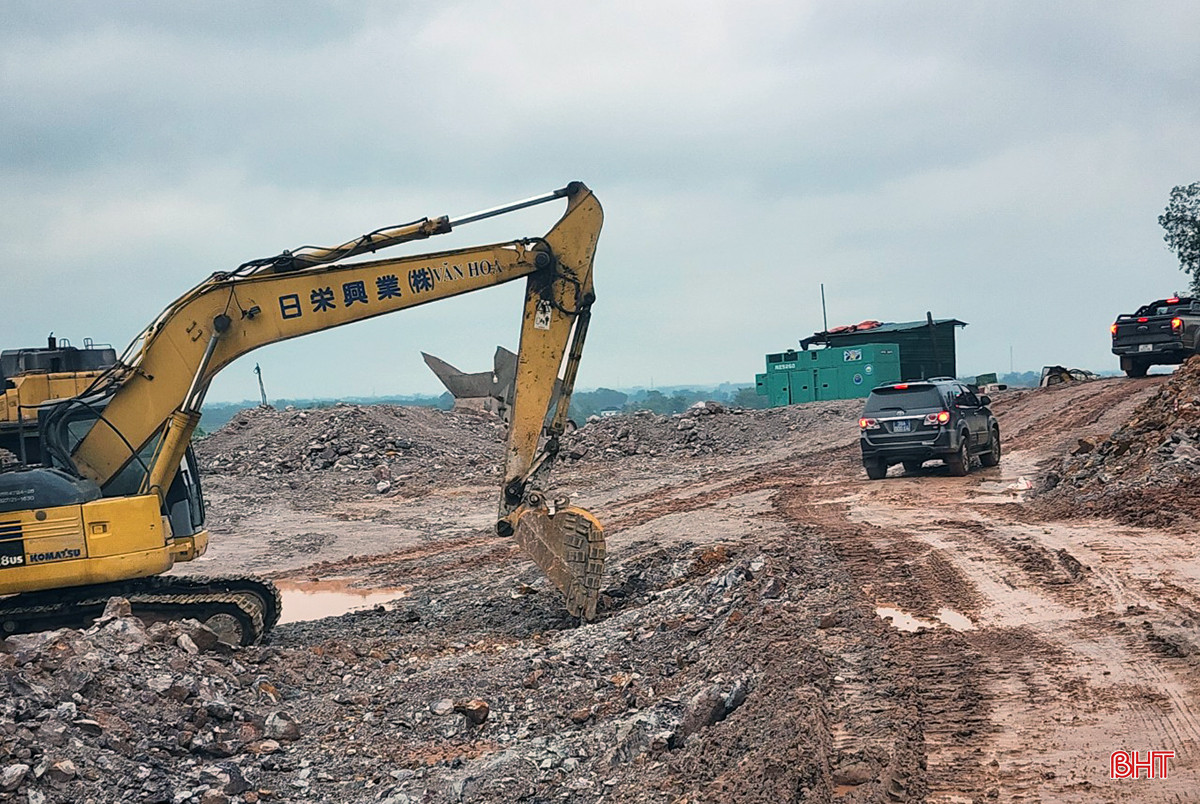 Cả 2 dự án thành phần cao tốc qua Hà Tĩnh, các nhà thầu đều cam kết sẽ làm kịp tiến độ, rút ngắn 6 tháng, đảm bảo tháng 6/2025 thông xe.